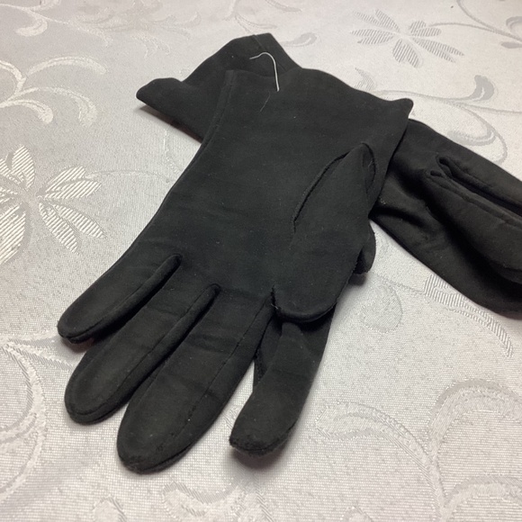 Black vintage gloves cotton with bows. See size in pictures below🖤 - Picture 10 of 12